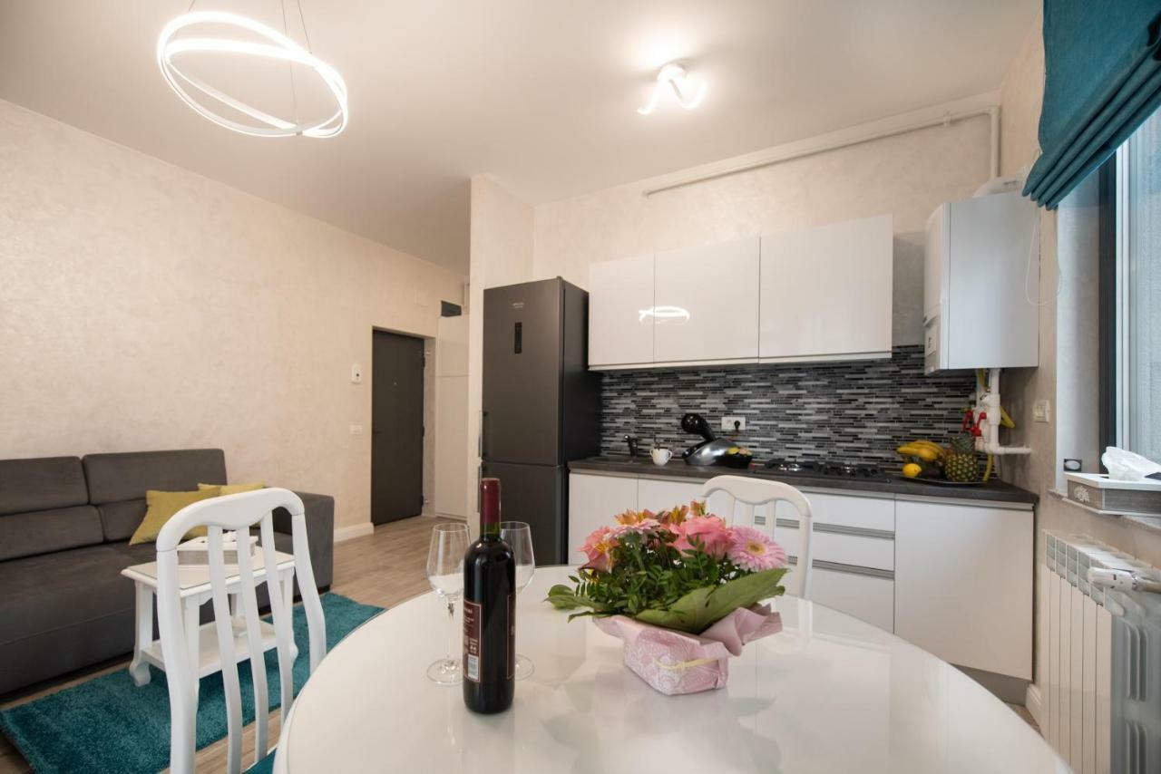 Luxury Apartment By The Sea ママイア エクステリア 写真